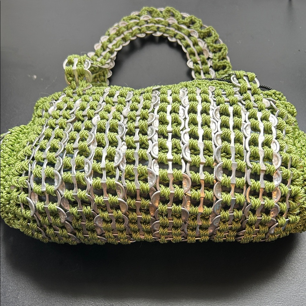Chic Handbag in green made from a combination of yarn and recycled can tabs